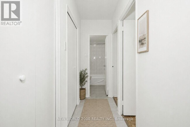 Photo - 33 Erskine Ave Unit 308