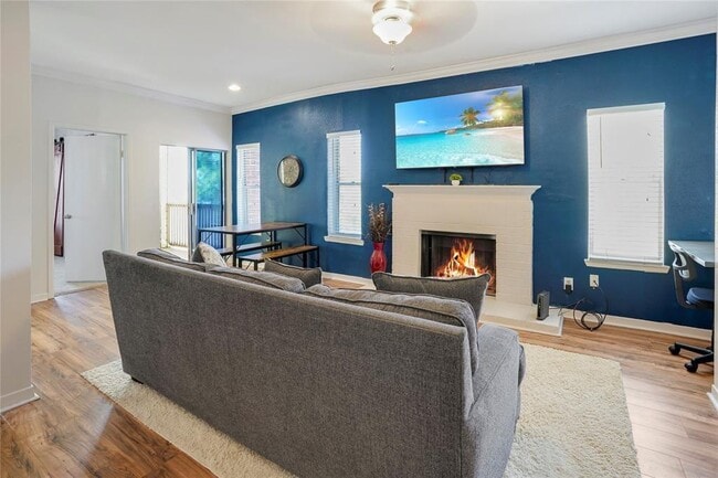 Photo - 4041 Law St Unit 612