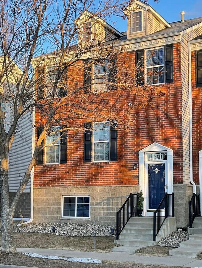 Photo - 8049 Stratford Cir S