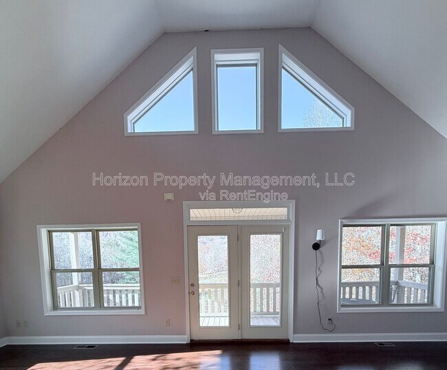 Photo - 1747 Duncan Bridge Rd