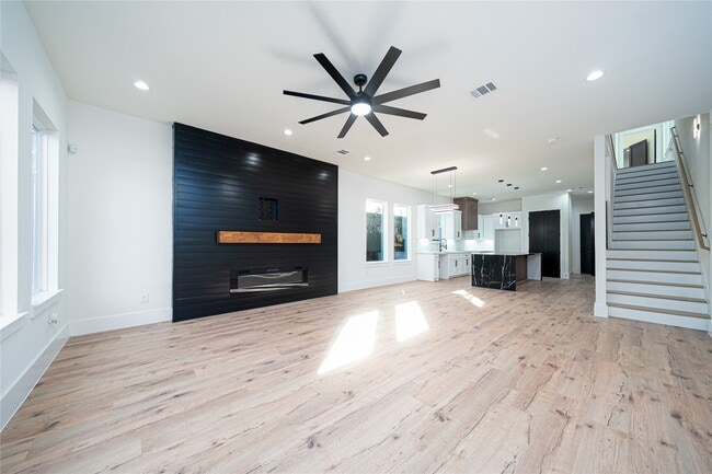 Photo - 2501 Parker Rd