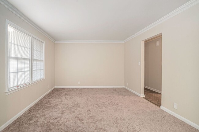 Photo - 5 Bedroom Large Ranch with Finished Basement