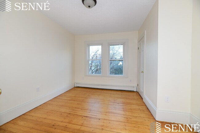 Photo - 146 Webster Ave Unit 3