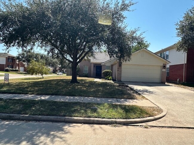 Building Photo - 15103 Possumwood Dr