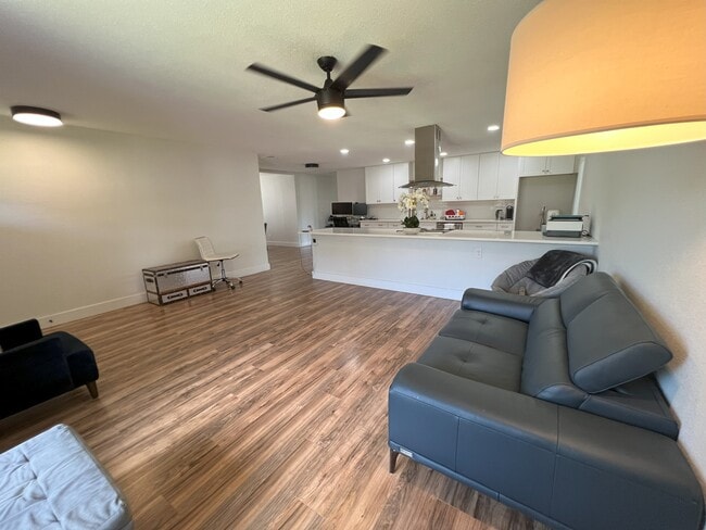 Photo - 1702 Bristol Ct N