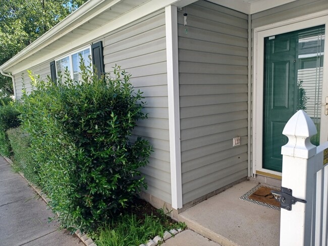 Photo - 5053 Huntclub Chase