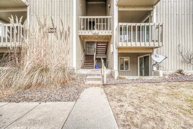 Photo - $1,395.95, 1 bed, 1 bath garden level Condo with Washer/Dryer Unit 103