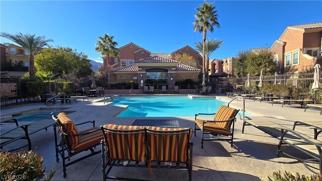 Photo - 3975 N Hualapai Way Unidad 219