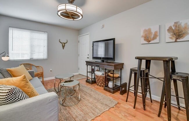 Photo - 210 Sampson St NE Unit 5