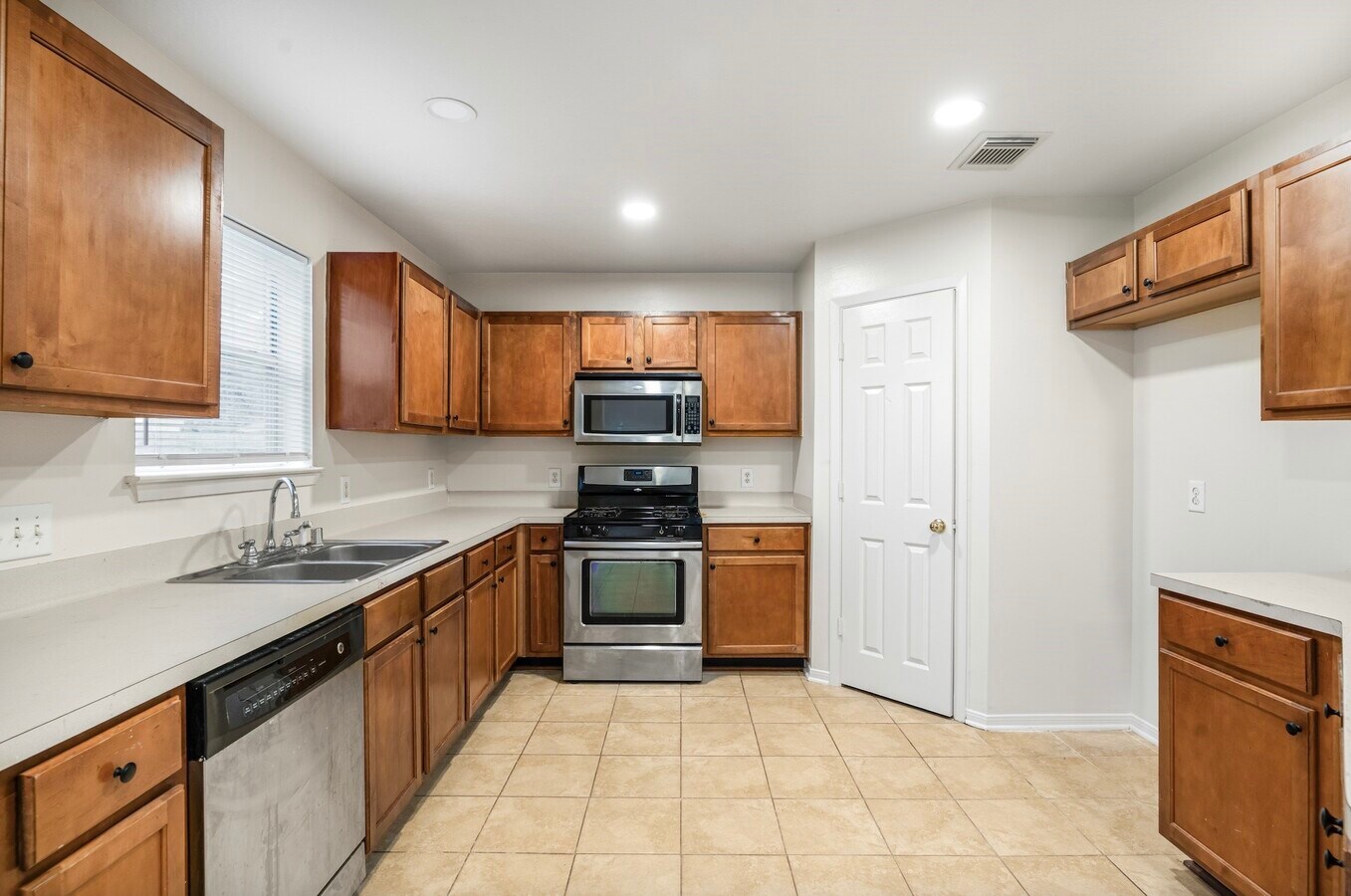 Photo - 19411 Kadabra Dr