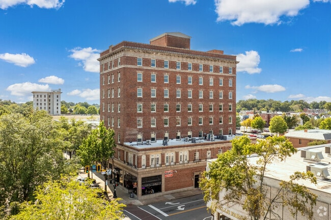 The Elliott Apartments