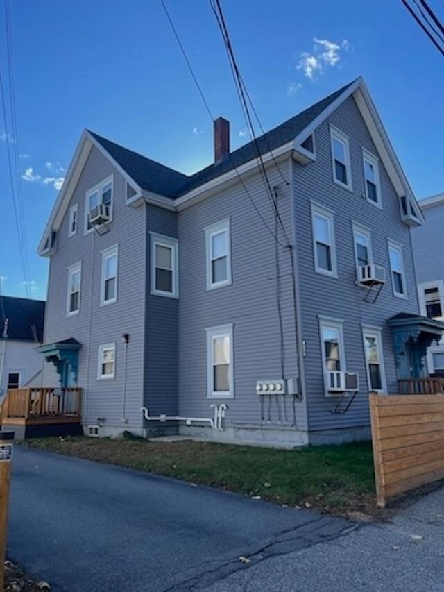 Building Photo - 316 Douglas St Unit 3