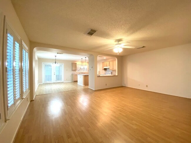 Photo - 10038 Silverbrook Pl