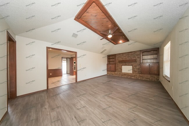 Photo - 13312 Eastvalley Rd