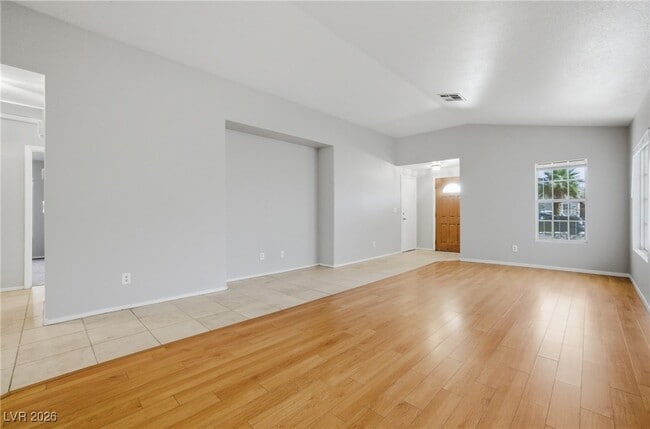 Photo - 5555 Airview Ct