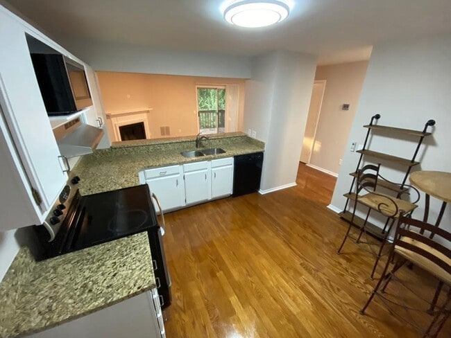 Photo - 1806 Queen Anne Ct