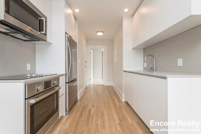 Building Photo - 8 Elko St Unit 12