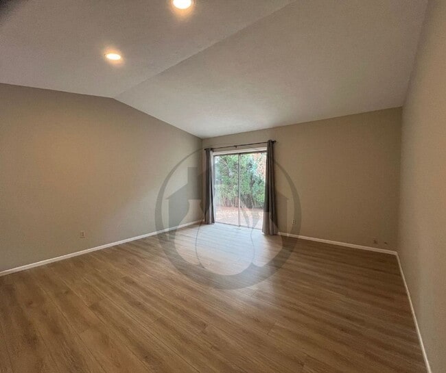 Photo - Single Level House-S Salem. Ready to Move ...