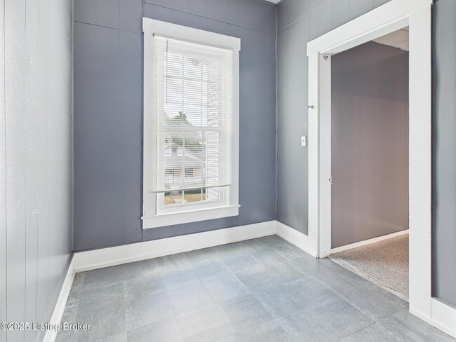 Photo - 1919 Center St