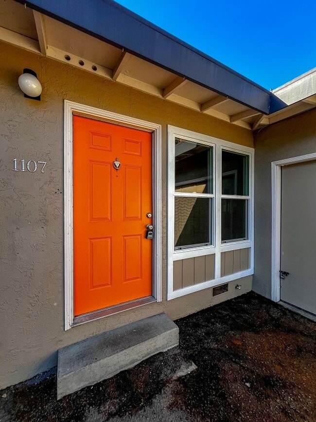 Building Photo - 1107 Vallejo St Unit 1107 Vallejo