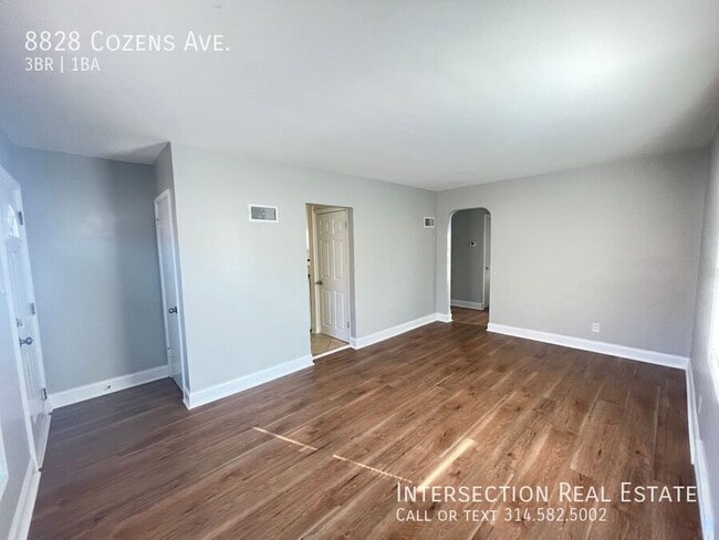 Photo - 8828 Cozens Ave