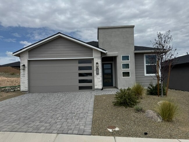 Building Photo - 1220 Woodchute Rd
