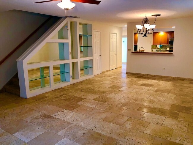 Photo - 3221 NE 15th St