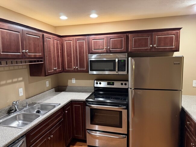 Vista del espacio del mostrador de la cocina - 1824 7th Ave Unidad 1824 apt 1