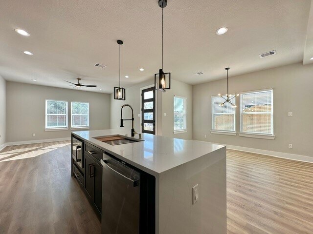 Photo - 2444 Carmel St