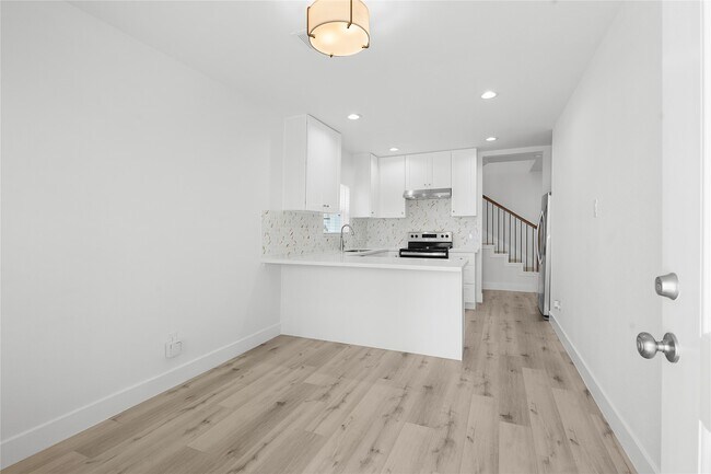 Photo - 6403 Illinois St Unit A