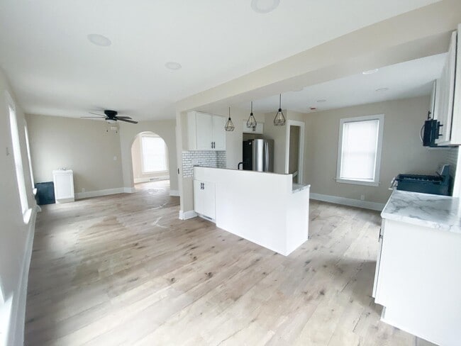 Photo - 1616 Morton Ave