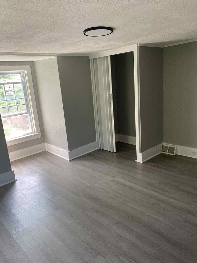 Photo - Newly Updated Spacious 4 bedroom 1 bathroom house for rent in Glassport!