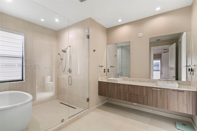 Photo - 8249 NW 46th St