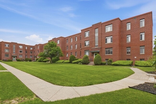Photo - 20 Ashland St Unit 3L