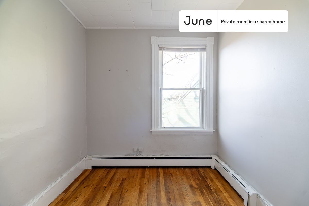 Private bedroom in 4 bed/1 bath Home - Private bedroom in 4 bed/1 bath Home