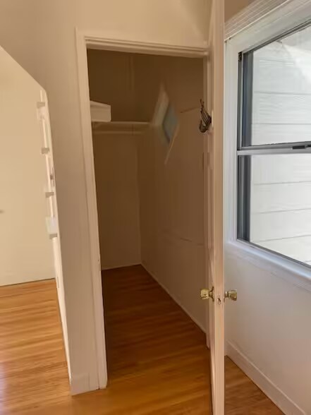 230 4th Ave