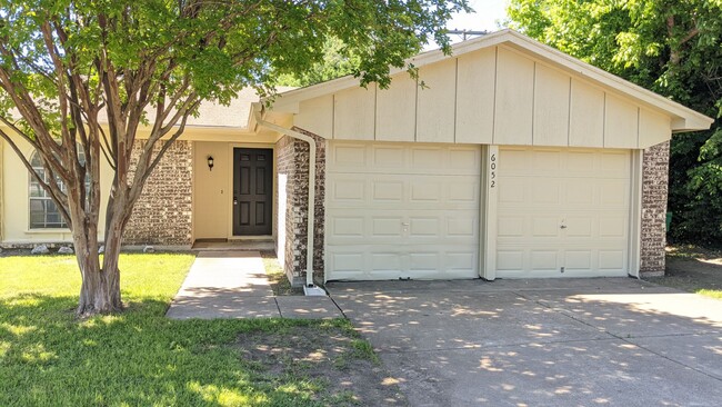 Nice 4 Bedroom home in Birdville ISD - Nice 4 Bedroom home in Birdville ISD