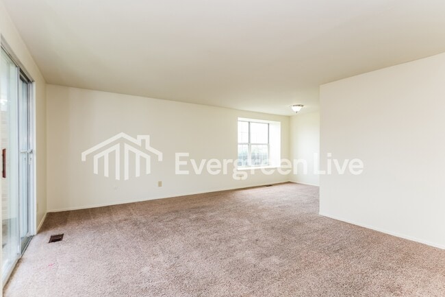 Photo - 5887 Troy Villa Blvd