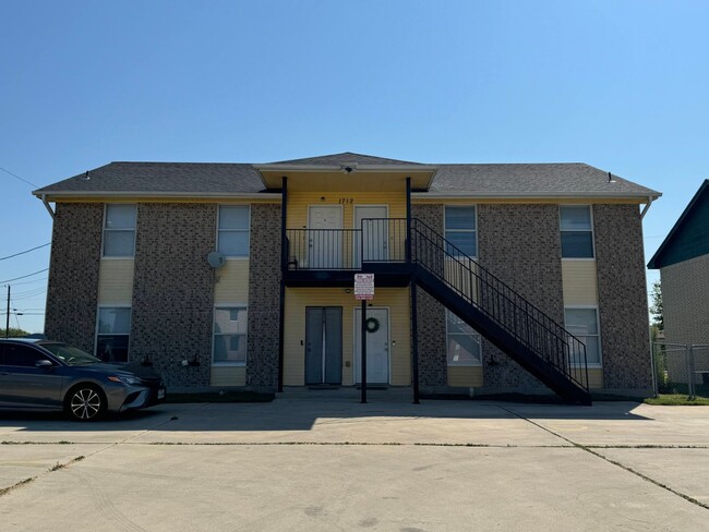 Photo - 1712 Benttree Dr Apartment Unit B