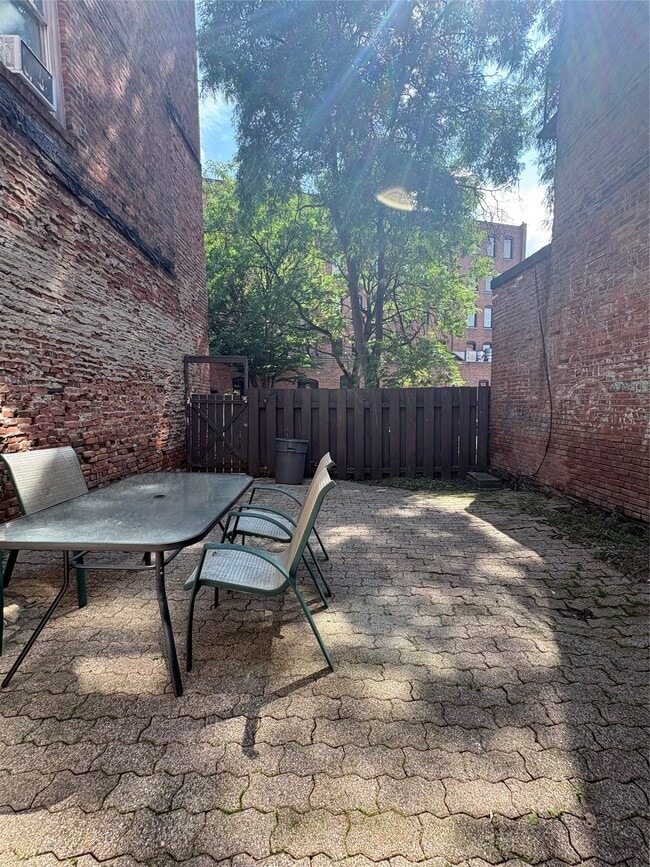 Photo - 130 Washington St