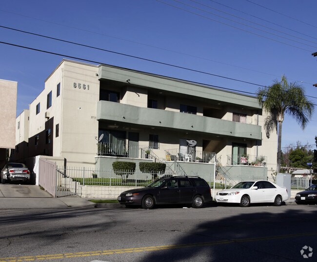 Building Photo - 6561 Fulton Ave Rental