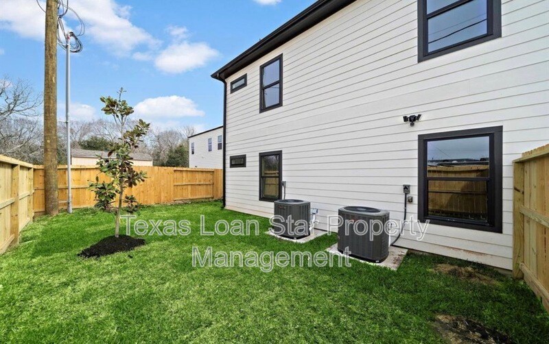 Photo - 3107 Grassmere St Unidad B