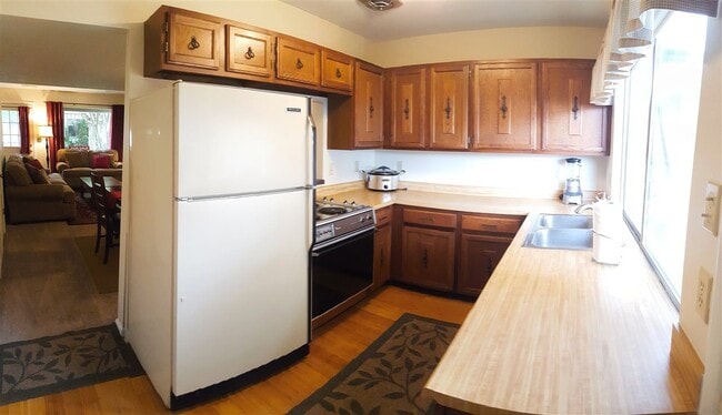 Photo - 922 McKinley Ave Unit E