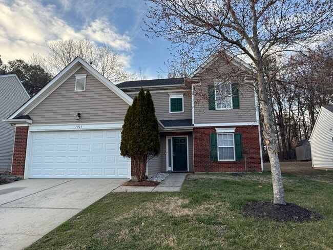 Photo - 7021 Sunman Rd