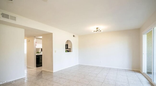 Photo - 1329 S Mitchell Dr