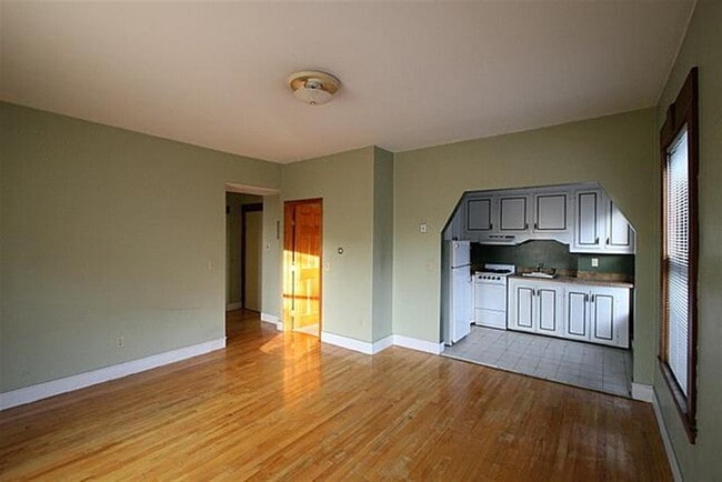 Building Photo - 5 Wendell St Unit 2