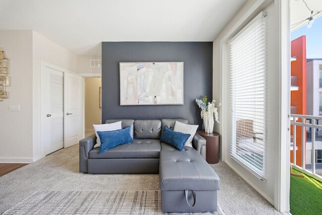 Photo - 1702 W Cleveland St Unit SI FL1-ID1521834P