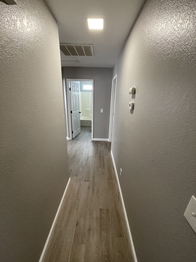 Photo - 2800 E Valley Oaks Dr