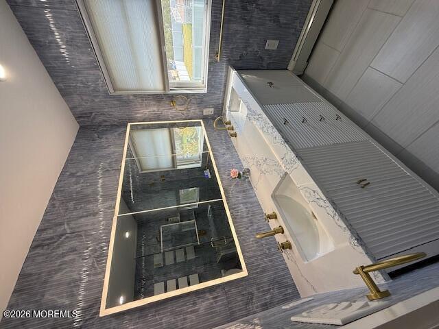 Photo - 293 Lawrence Ave