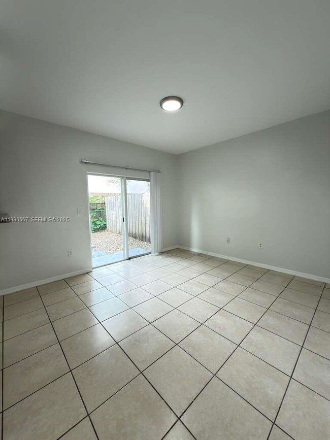 Photo - 1692 SE 9th Ave